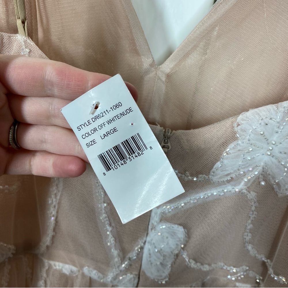 Anthropologie BHLDN Helsi Josephine Butterfly Printed V-Neck 3D Gown Size Large - Picture 8 of 16